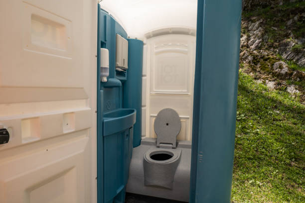 Best Portable restroom trailer rental  in Marlette, MI